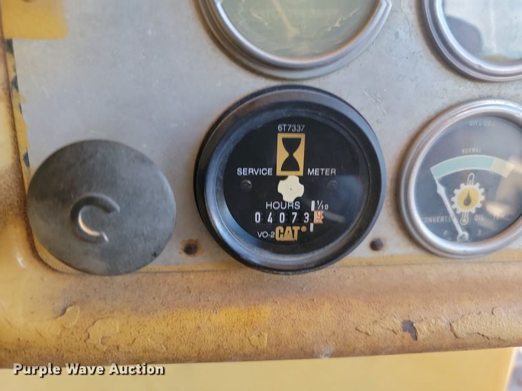 image for item LA9582 Caterpillar D8H dozer