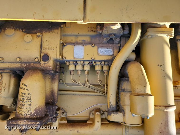 image for item LA9582 Caterpillar D8H dozer