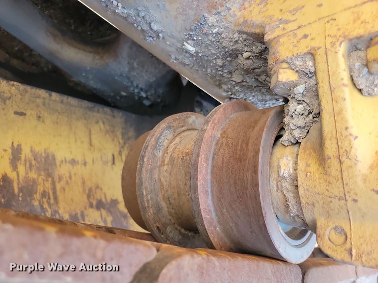 image for item LA9582 Caterpillar D8H dozer