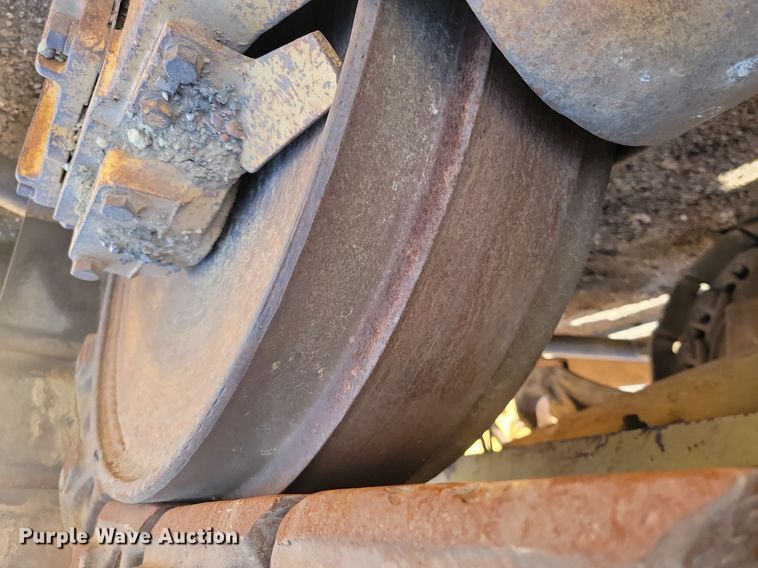 image for item LA9582 Caterpillar D8H dozer