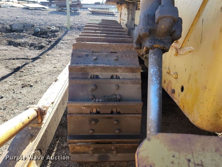 image for item LA9582 Caterpillar D8H dozer