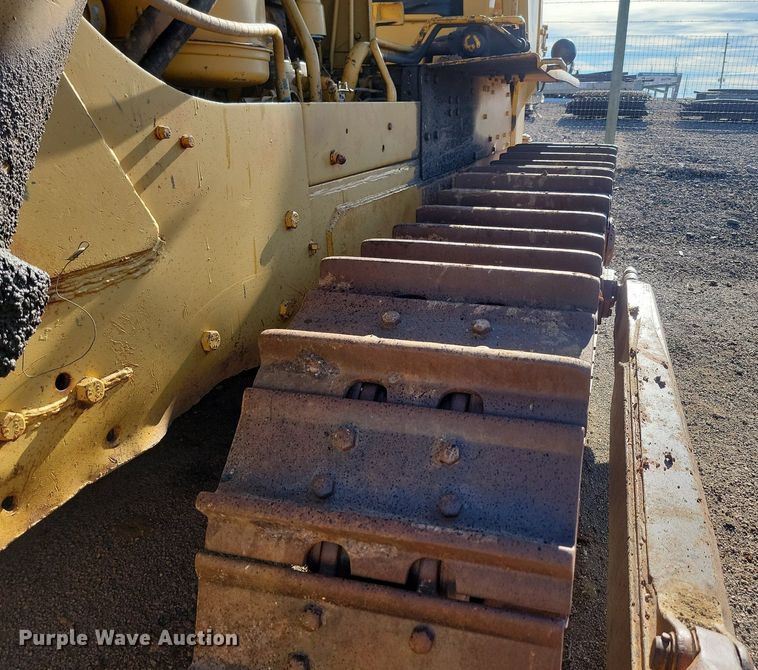 image for item LA9582 Caterpillar D8H dozer