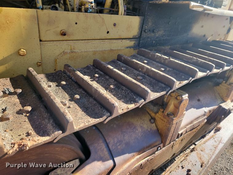 image for item LA9582 Caterpillar D8H dozer