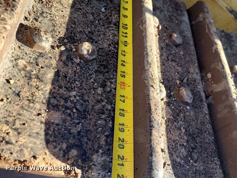 image for item LA9582 Caterpillar D8H dozer