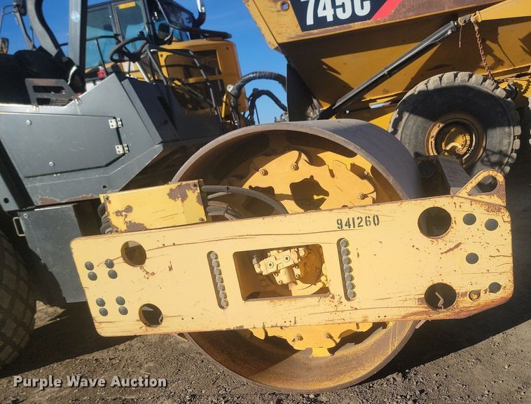 image for item LA9585 2006 Bomag BW213 DH-3 single drum vibratory roller