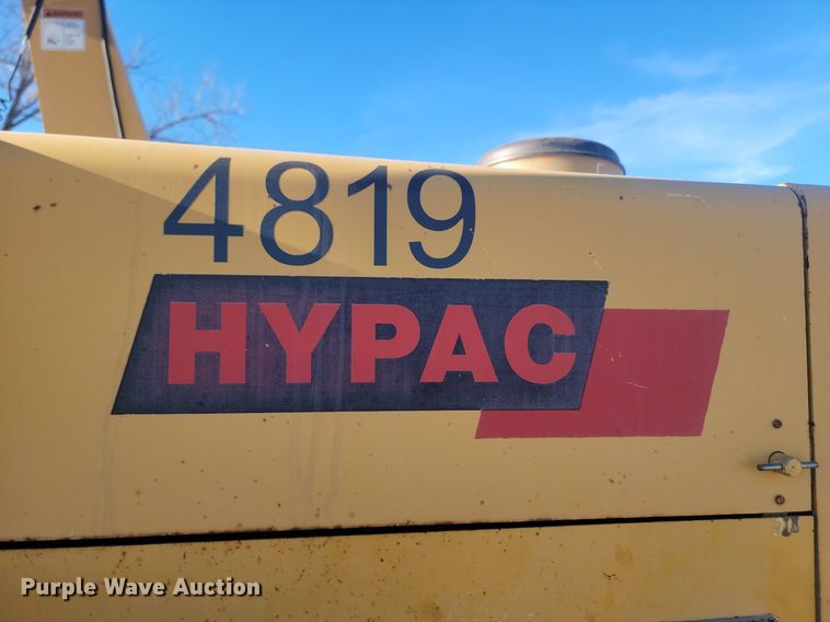 image for item LA9586 Hypac C857A single drum vibratory roller