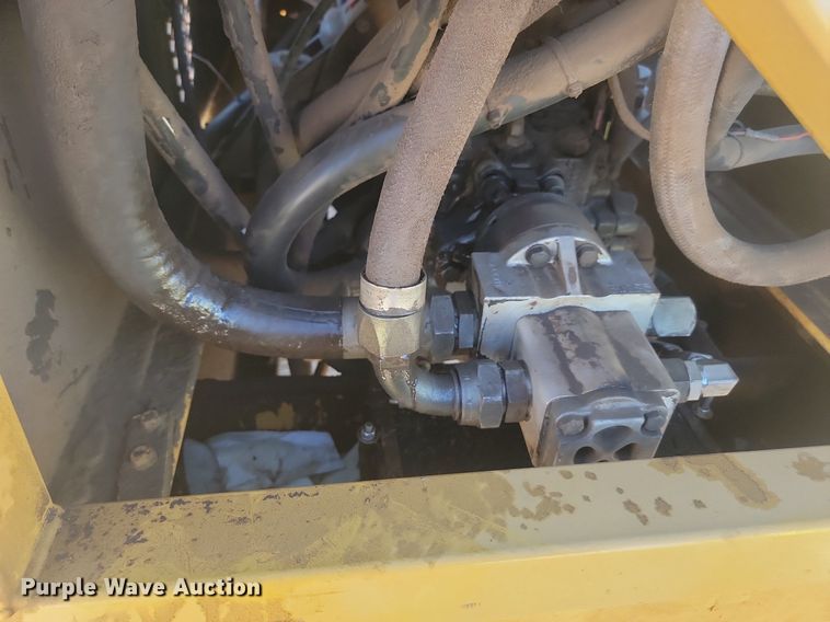 image for item LA9586 Hypac C857A single drum vibratory roller