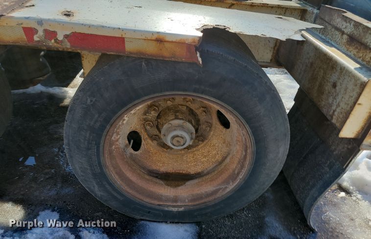 image for item LA9589 1994 Load King 503605DD lowboy equipment trailer