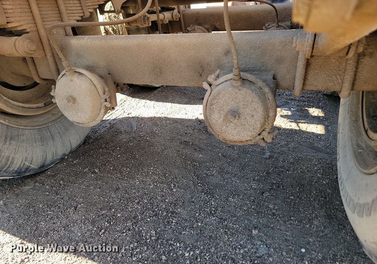 image for item LA9589 1994 Load King 503605DD lowboy equipment trailer