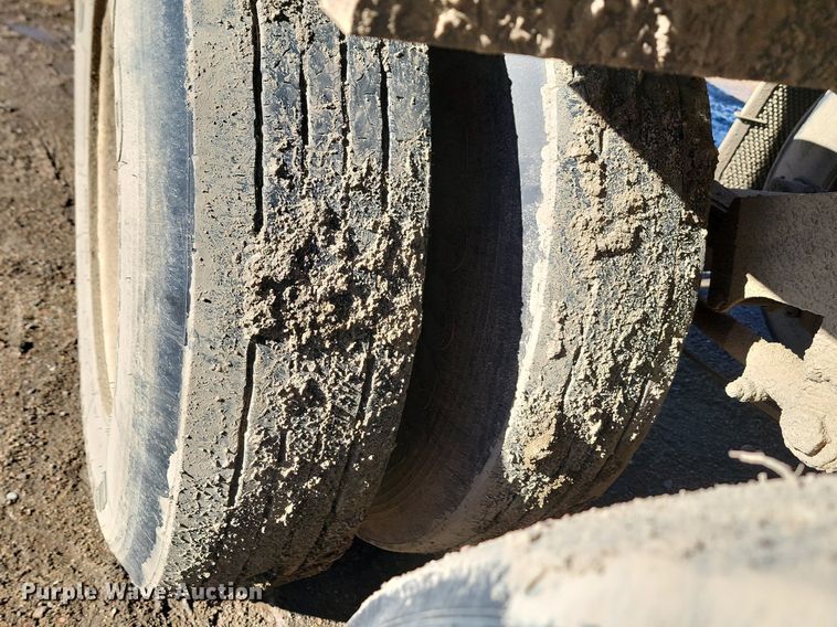 image for item LA9589 1994 Load King 503605DD lowboy equipment trailer