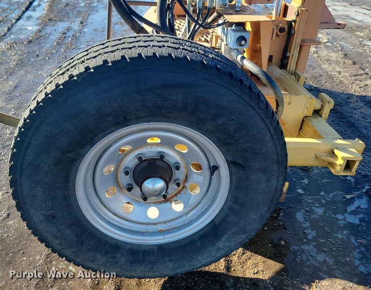 image for item LA9590 OverBuilt  cold planer