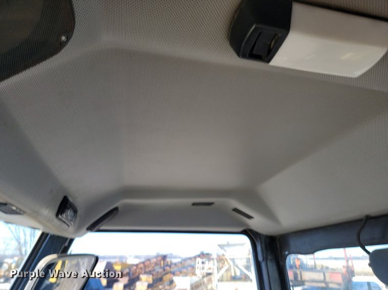 image for item LA9591 1996 Caterpillar Challenger CH75C tractor