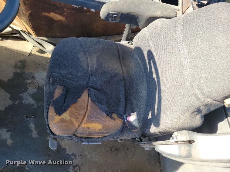 image for item LA9591 1996 Caterpillar Challenger CH75C tractor