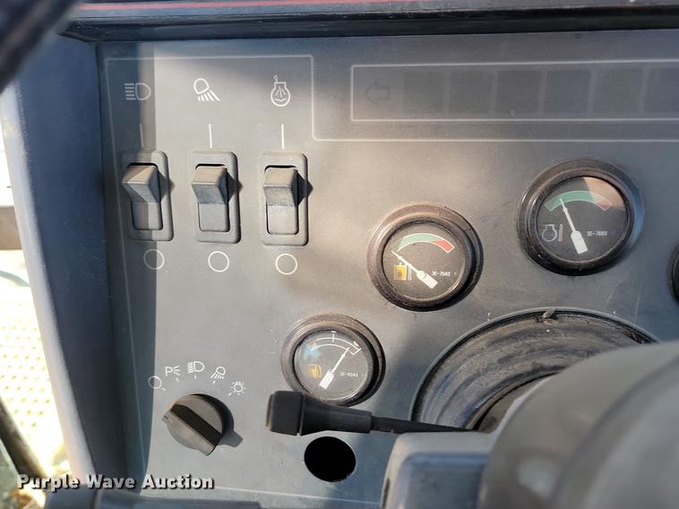 image for item LA9591 1996 Caterpillar Challenger CH75C tractor