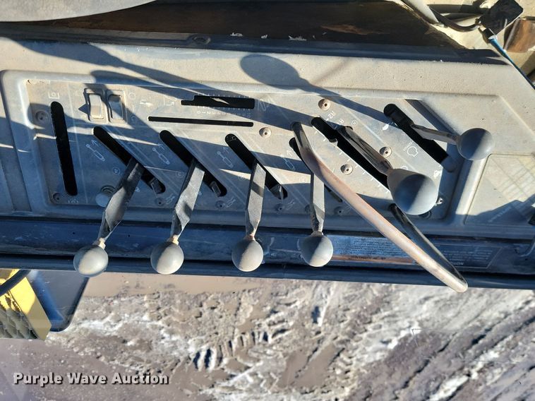 image for item LA9591 1996 Caterpillar Challenger CH75C tractor