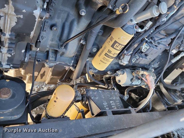 image for item LA9591 1996 Caterpillar Challenger CH75C tractor