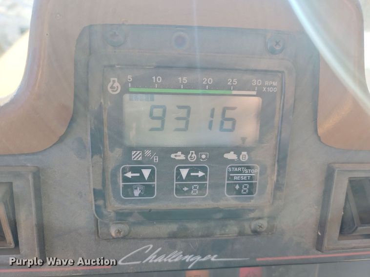 image for item LA9592 1994 Caterpillar Challenger 85C tractor