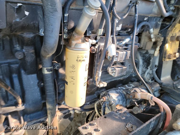 image for item LA9592 1994 Caterpillar Challenger 85C tractor