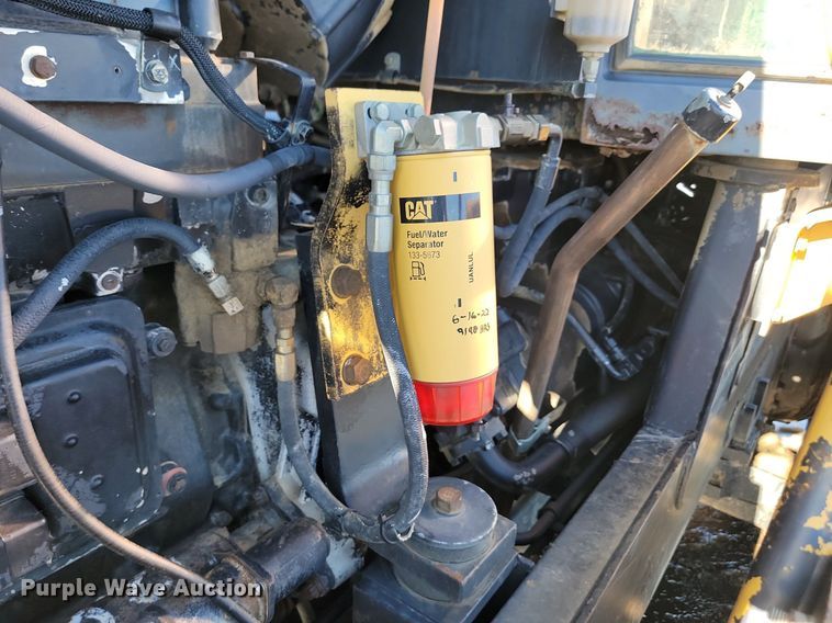 image for item LA9592 1994 Caterpillar Challenger 85C tractor