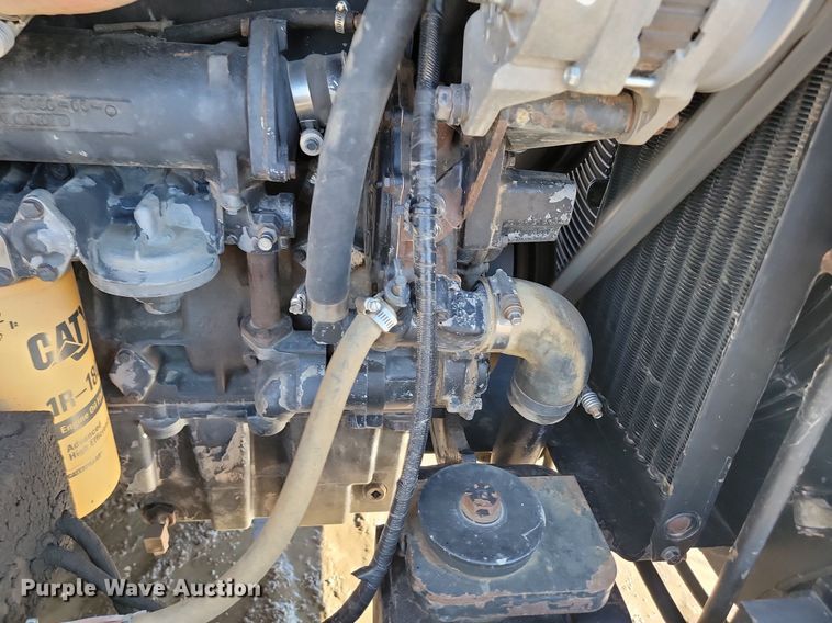 image for item LA9592 1994 Caterpillar Challenger 85C tractor