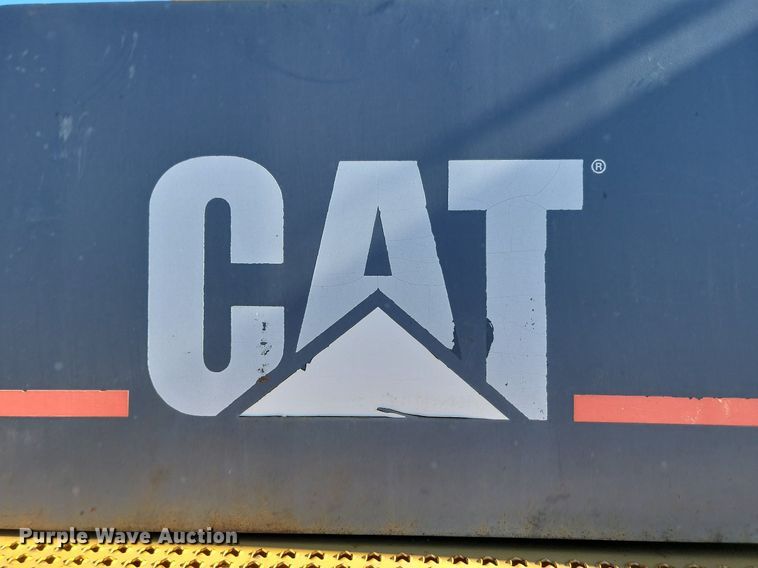 image for item LA9592 1994 Caterpillar Challenger 85C tractor