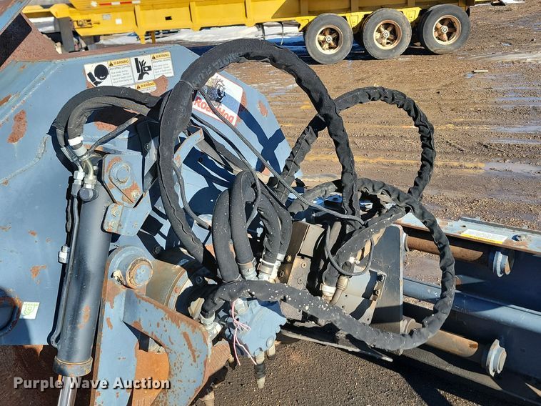 image for item LA9593 Road Hog  RS18EHS skid steer rock saw