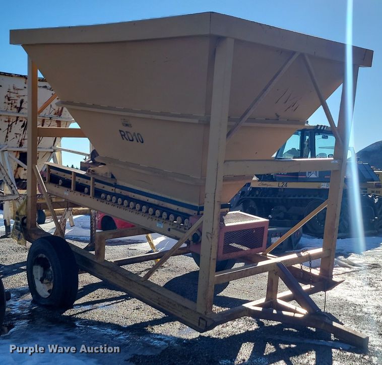 image for item LA9597 Portable hopper conveyor 