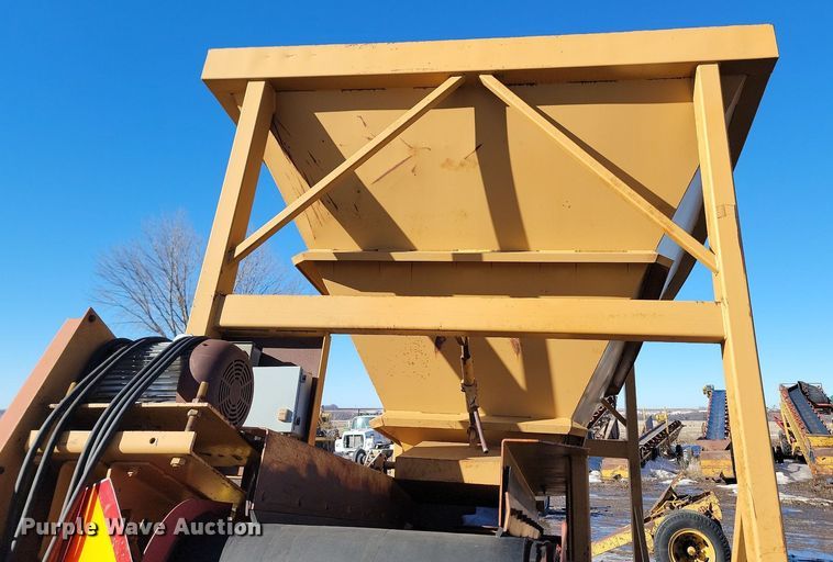 image for item LA9597 Portable hopper conveyor 