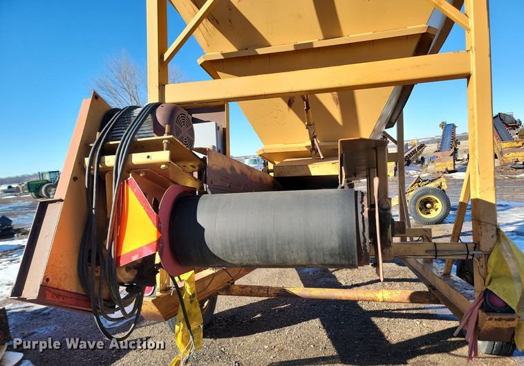 image for item LA9597 Portable hopper conveyor 