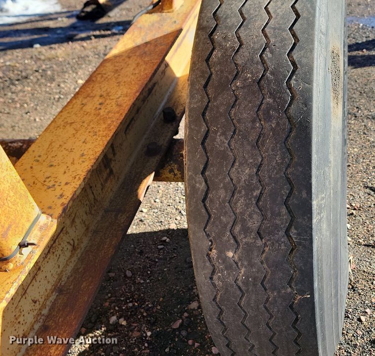 image for item LA9597 Portable hopper conveyor 