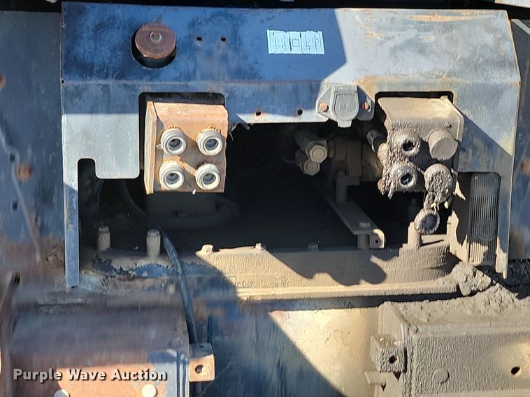 image for item LA9599 Caterpillar Challenger CH75C tractor