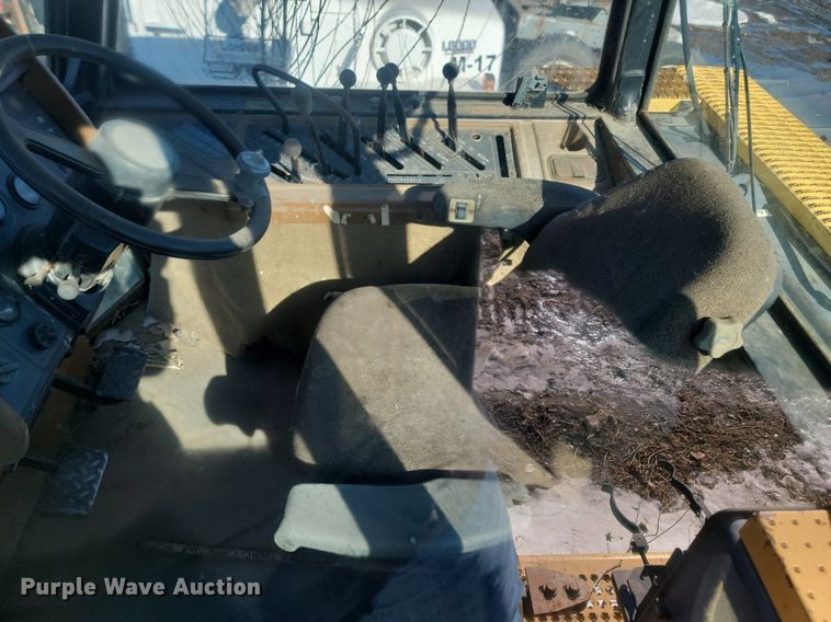 image for item LA9599 Caterpillar Challenger CH75C tractor