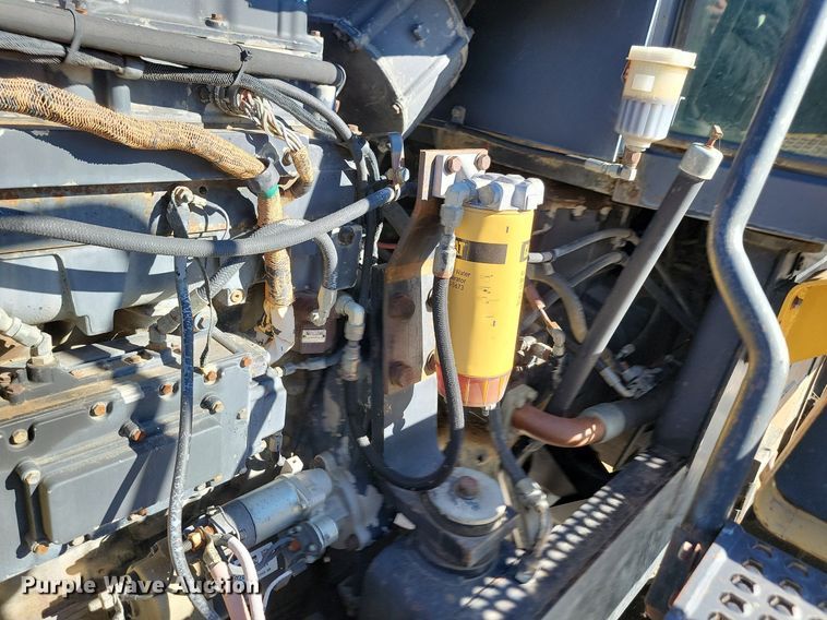 image for item LA9599 Caterpillar Challenger CH75C tractor