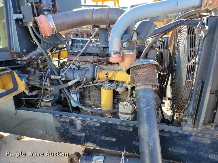 image for item LA9599 Caterpillar Challenger CH75C tractor