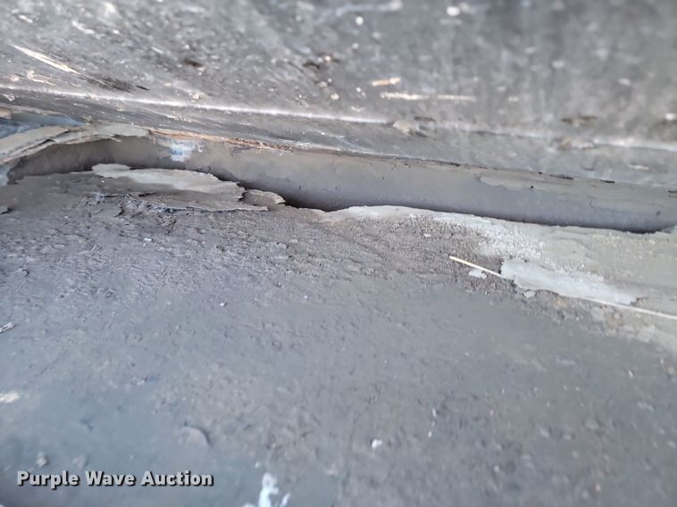 image for item LA9601 1992 GMC C7H042 fuel truck