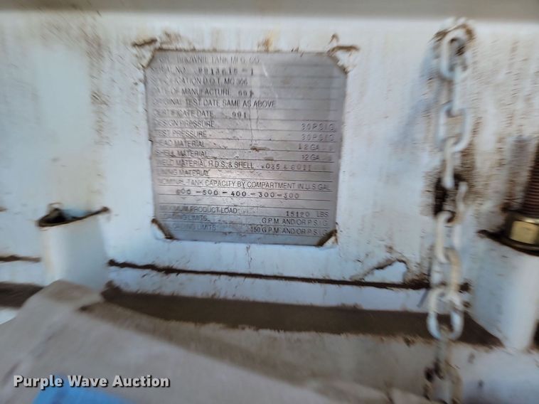 image for item LA9601 1992 GMC C7H042 fuel truck