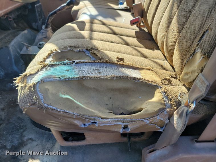 image for item LA9601 1992 GMC C7H042 fuel truck