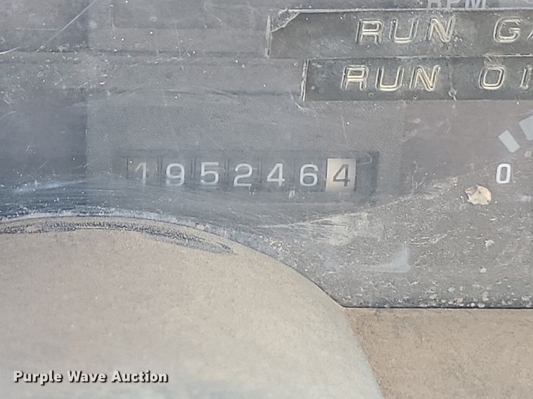 image for item LA9601 1992 GMC C7H042 fuel truck