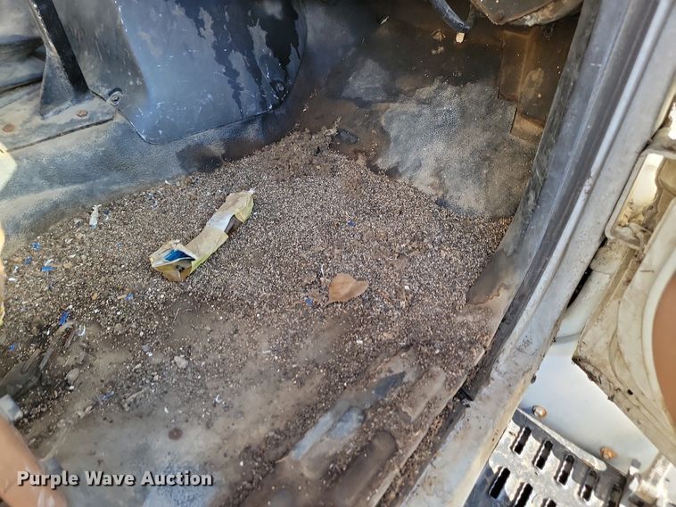 image for item LA9601 1992 GMC C7H042 fuel truck