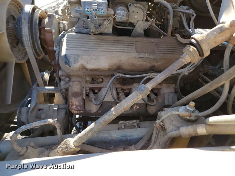 image for item LA9601 1992 GMC C7H042 fuel truck