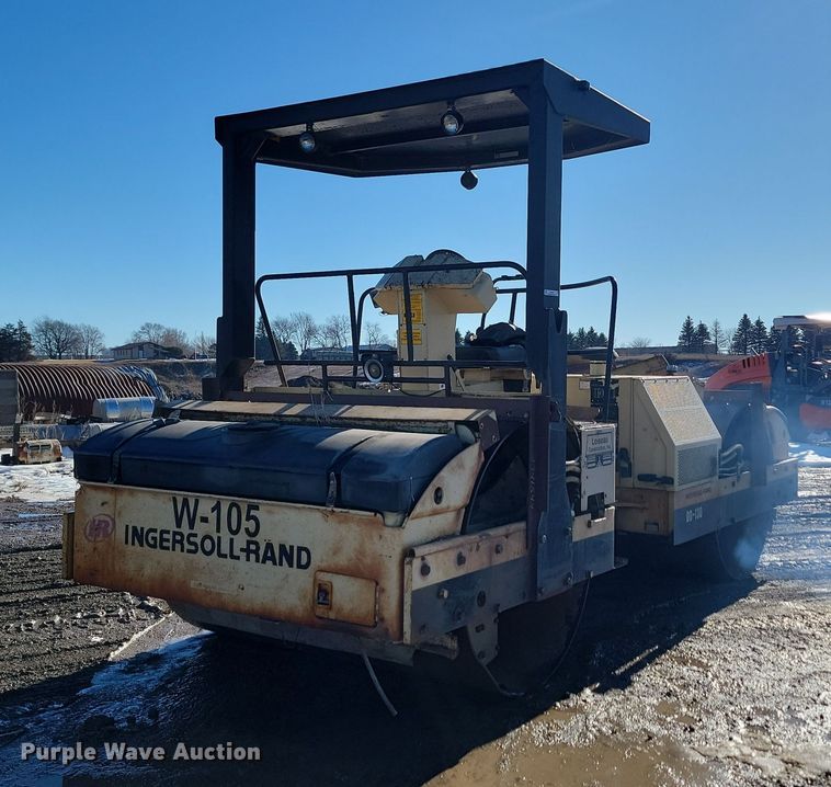 image for item LA9602 2000 Ingersoll Rand DD-130 double drum roller