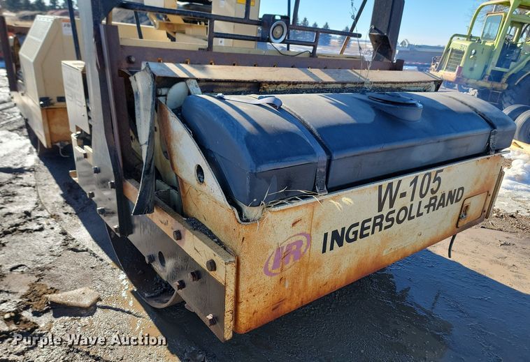 image for item LA9602 2000 Ingersoll Rand DD-130 double drum roller