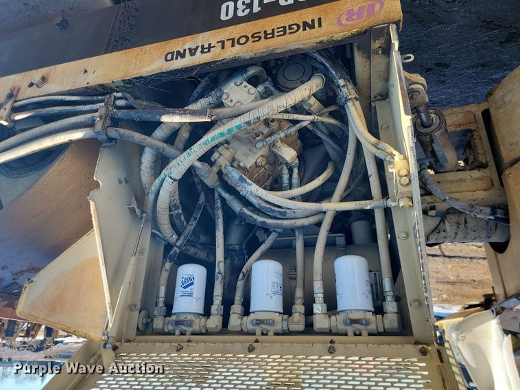 image for item LA9602 2000 Ingersoll Rand DD-130 double drum roller