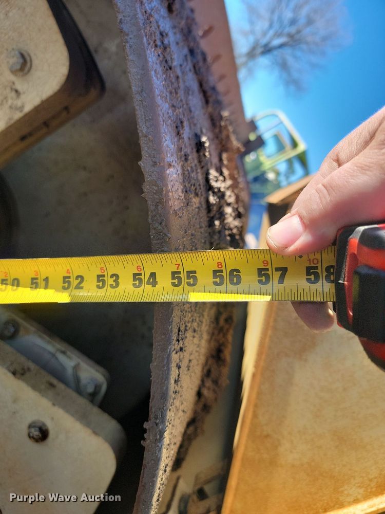 image for item LA9602 2000 Ingersoll Rand DD-130 double drum roller