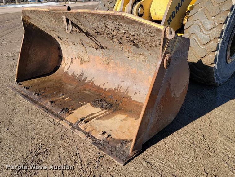 image for item LA9603 2000 Komatsu  WA380-3MC wheel loader