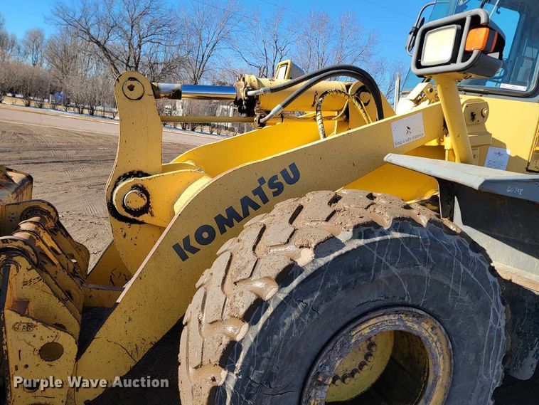 image for item LA9603 2000 Komatsu  WA380-3MC wheel loader