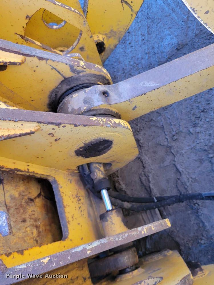 image for item LA9603 2000 Komatsu  WA380-3MC wheel loader