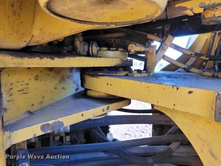 image for item LA9603 2000 Komatsu  WA380-3MC wheel loader