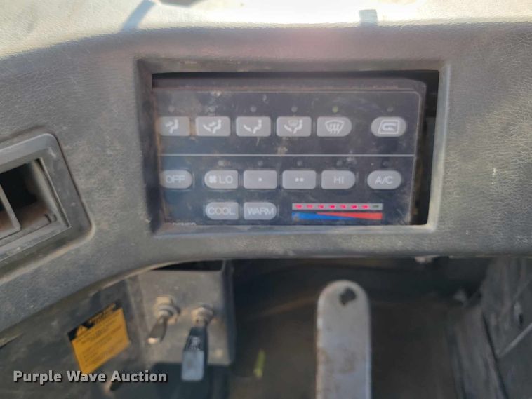 image for item LA9603 2000 Komatsu  WA380-3MC wheel loader