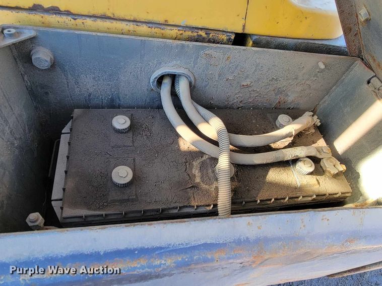 image for item LA9603 2000 Komatsu  WA380-3MC wheel loader